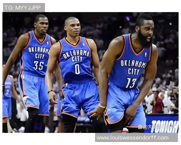 俄城三少威少杜兰特哈登成NBA得分榜前三名引发热议